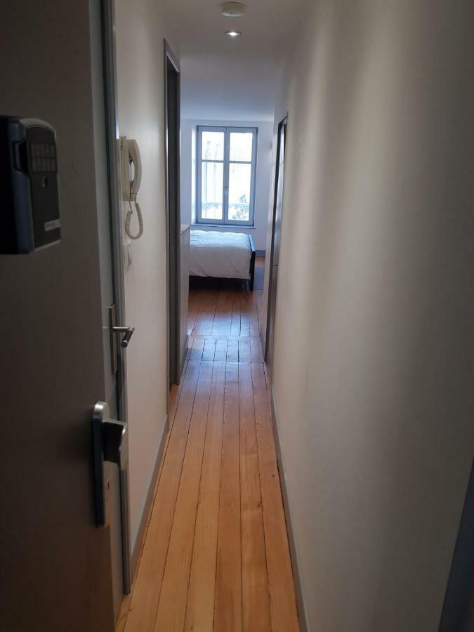 16 Rue Des Dominicains Apartment Nancy Bagian luar foto