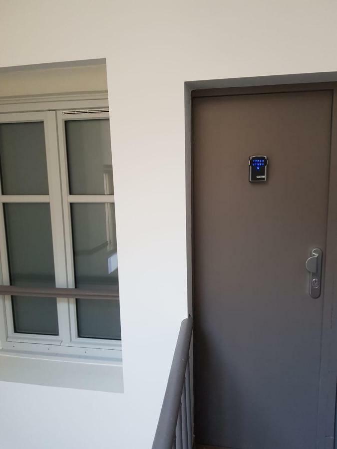 16 Rue Des Dominicains Apartment Nancy Bagian luar foto