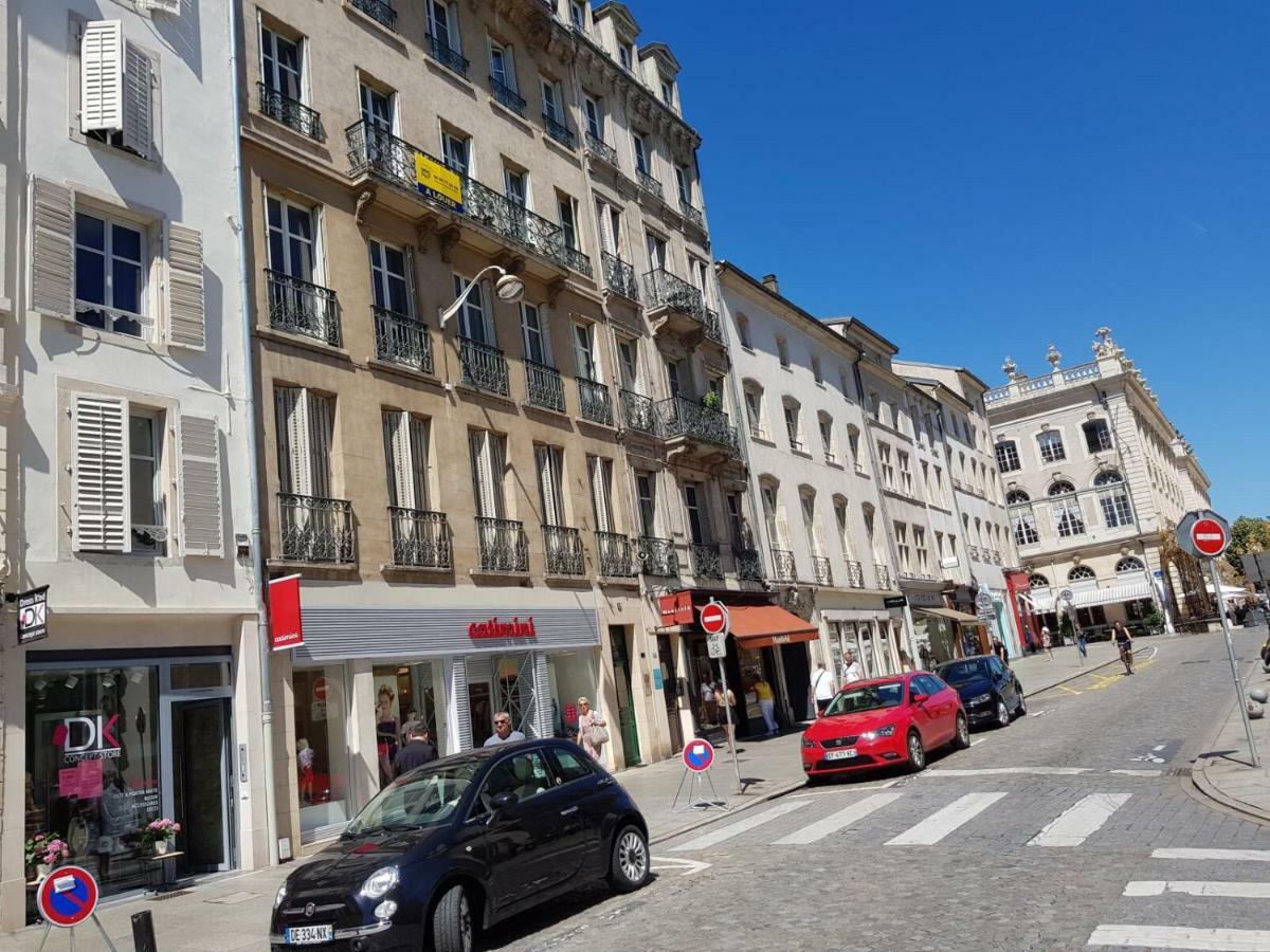 16 Rue Des Dominicains Apartment Nancy Bagian luar foto